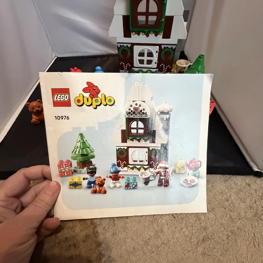 LEGO DUPLO 10976 Santa's Gingerbread House Christmas Set